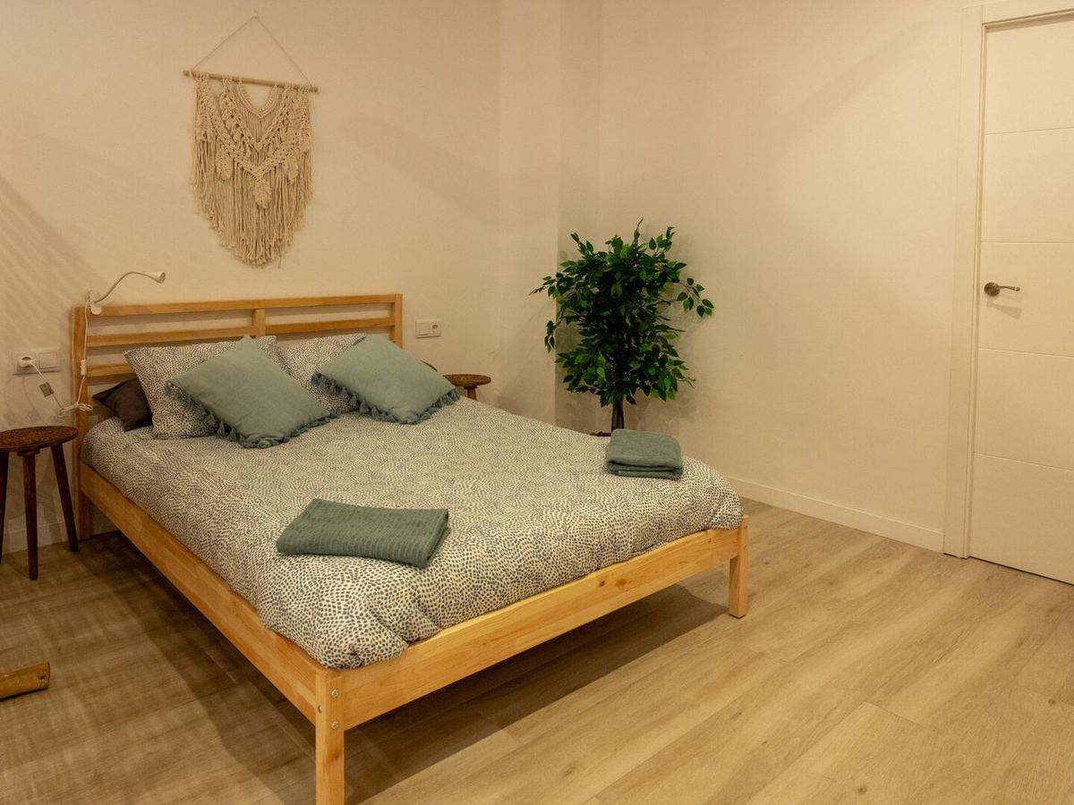 Bedroom with double bed